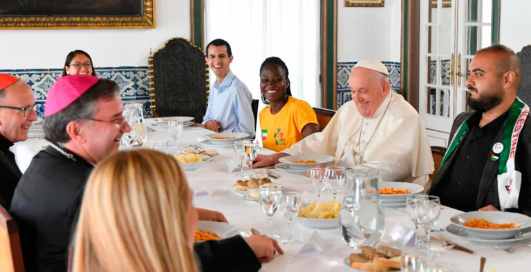 Papa-Francisco-Aire96-FM