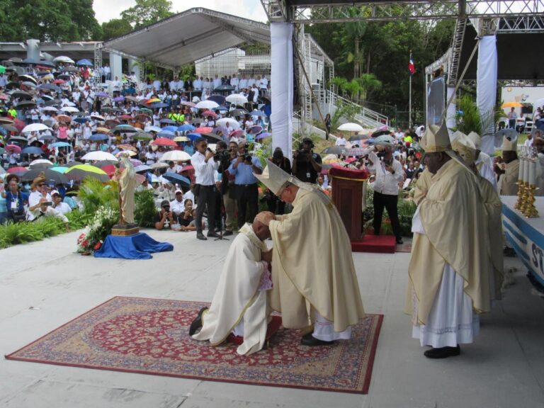 Ordenacion episcopal Aire96 (2)